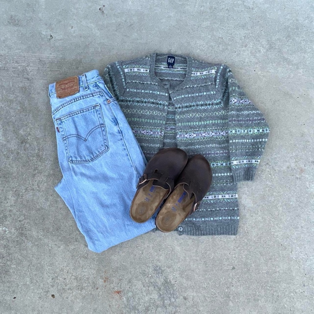 GAP Gray Patterned Cardigan with Light Blue Denim and Brown Footwear